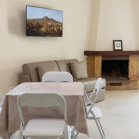 Appartement House With Fireplace - Pompeii